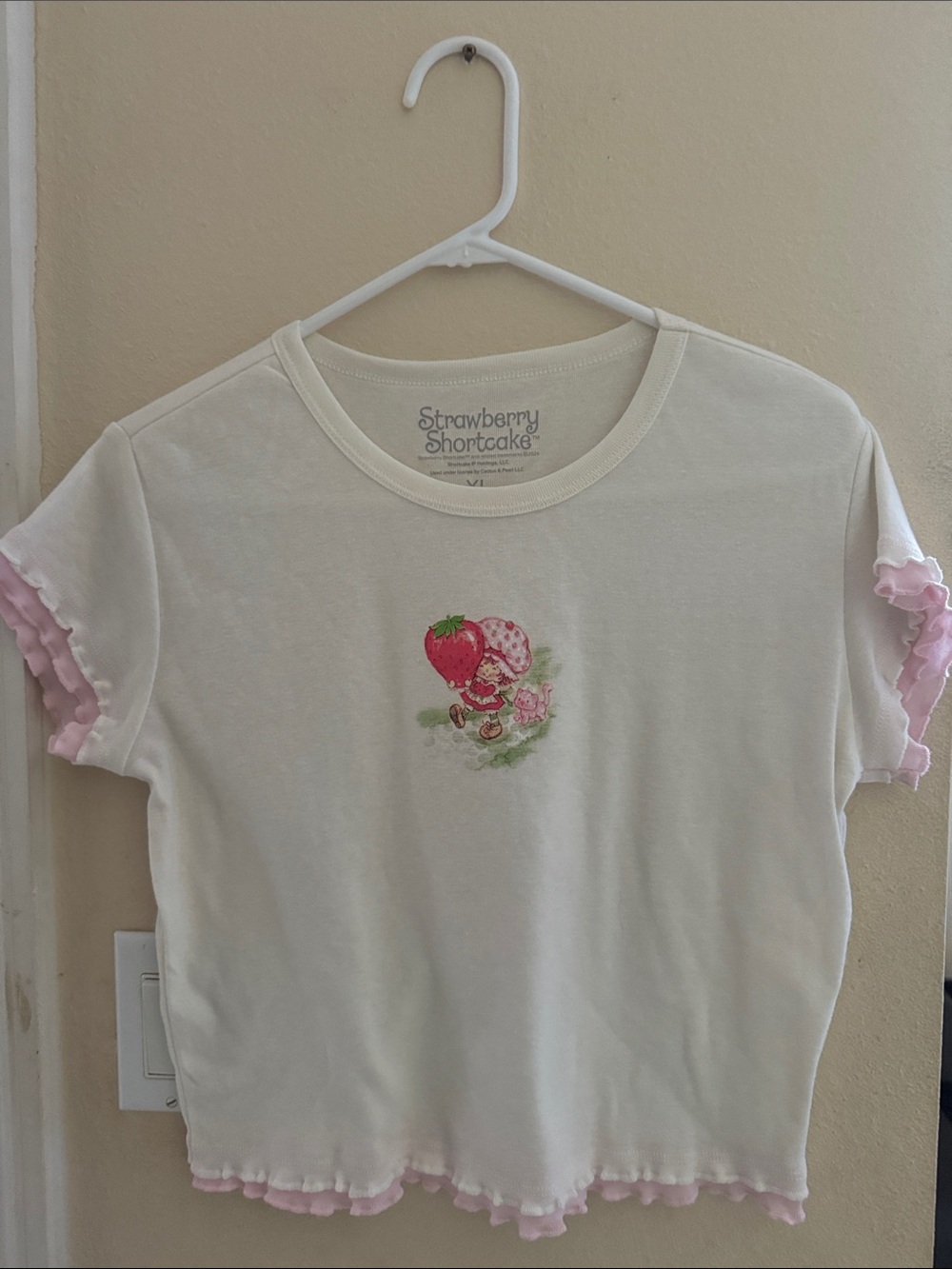 Strawberry Shortcake Cream & Pink Ruffle-Trim Tee